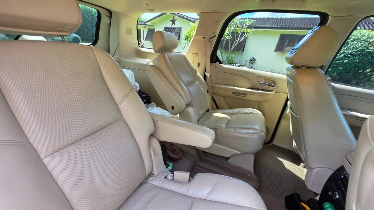 2008 Cadillac Escalade & EXT 3rd Gen - Image 14 of 21