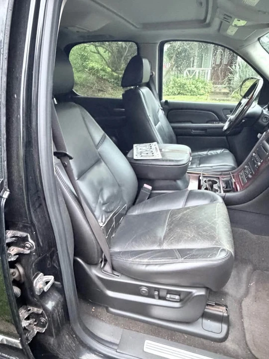 2008 Cadillac Escalade & EXT 3rd Gen - Image 3 of 12
