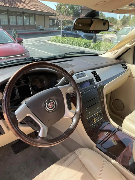 2008 Cadillac Escalade & EXT 3rd Gen - Image 9 of 10