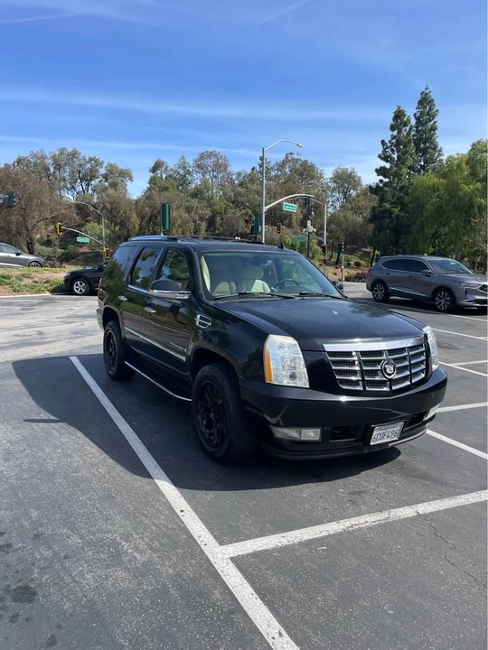 2008 Cadillac Escalade & EXT 3rd Gen - Image 3 of 10