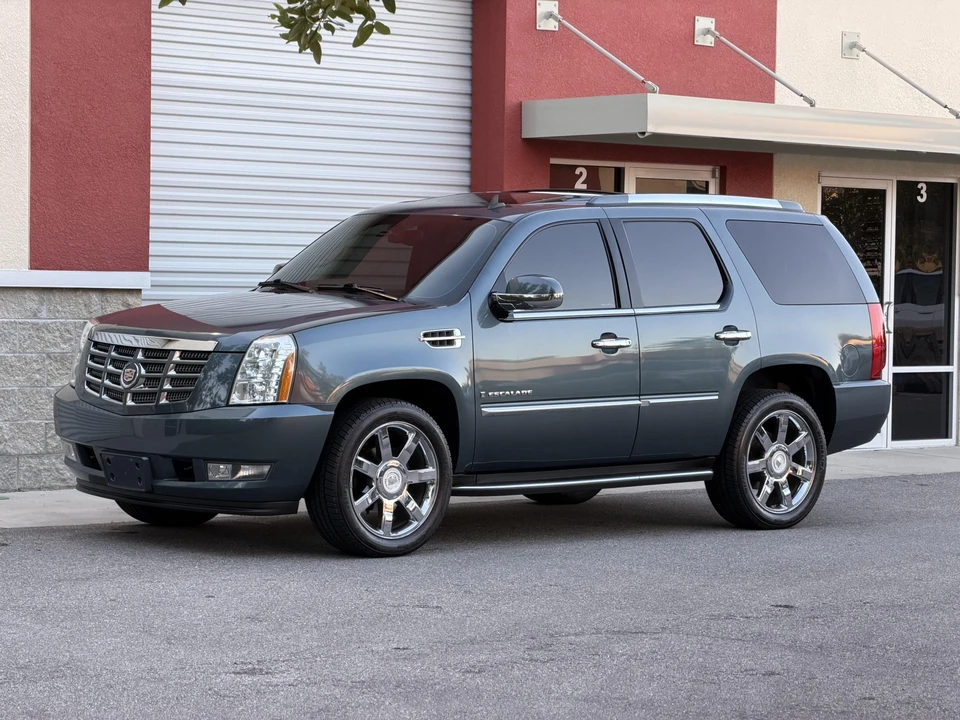 2008 Cadillac Escalade & EXT 3rd Gen - Image 4 of 31
