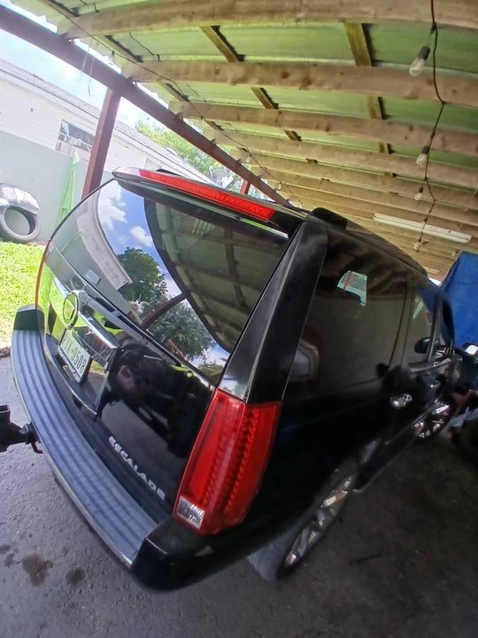 2008 Cadillac Escalade & EXT 3rd Gen - Image 3 of 11