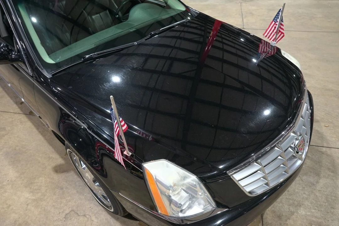 2008 Cadillac DTS - Image 18 of 21
