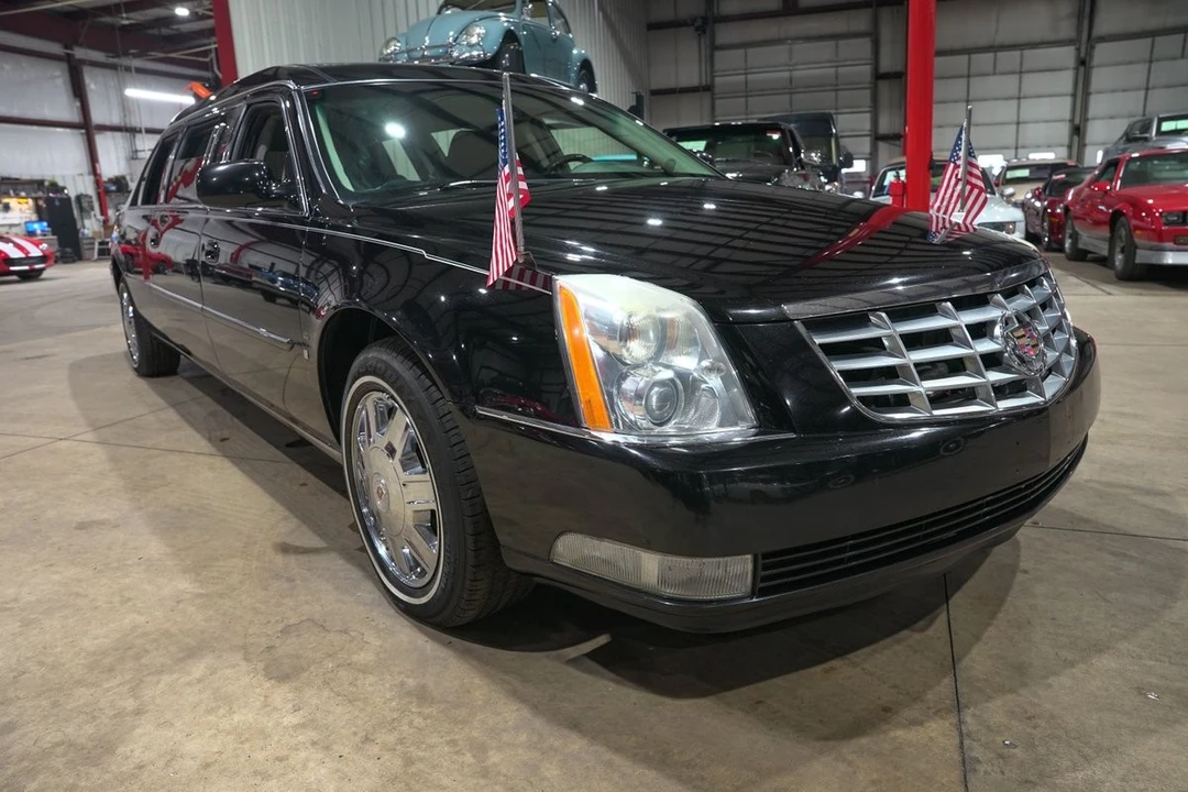 2008 Cadillac DTS - Image 12 of 21