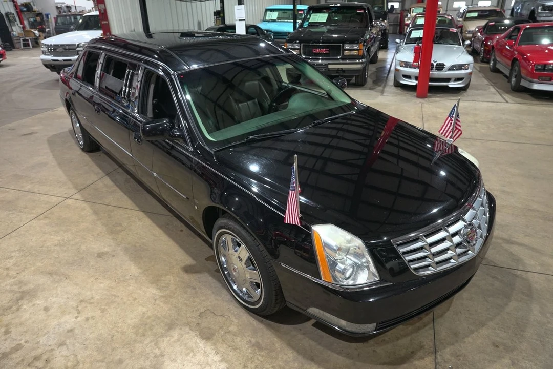 2008 Cadillac DTS - Image 14 of 21