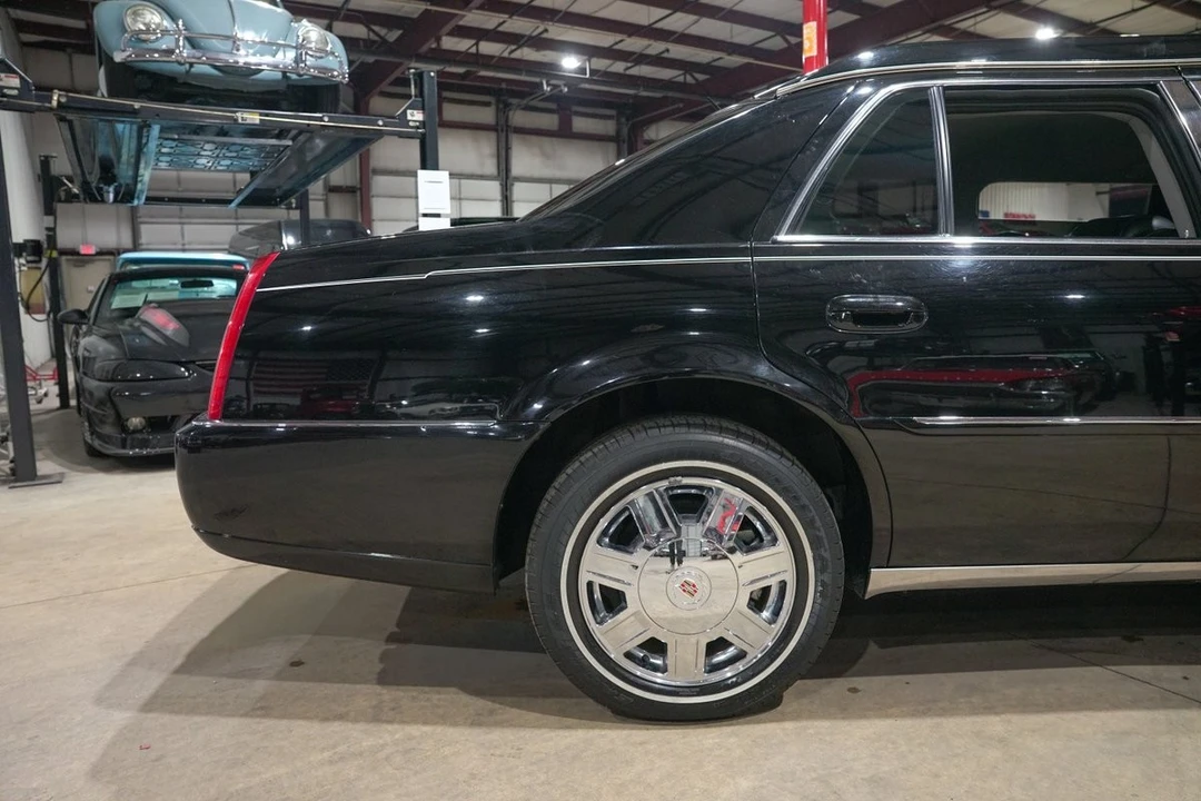 2008 Cadillac DTS - Image 9 of 21