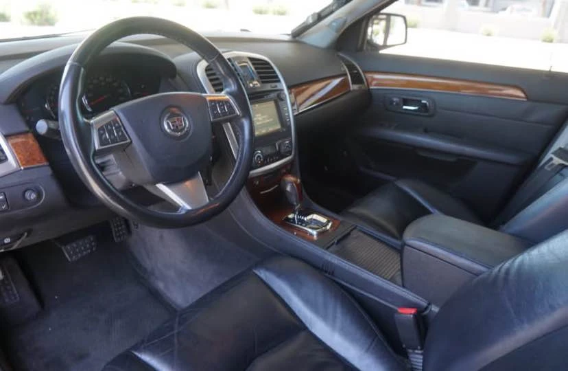 2008 Cadillac SRX - Image 9 of 10