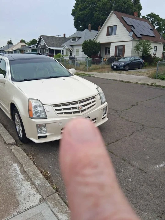 2008 Cadillac SRX - Image 2 of 5