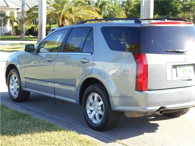2008 Cadillac SRX - Image 9 of 12