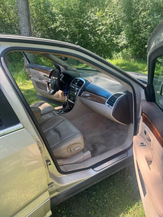 2008 Cadillac SRX - Image 10 of 14