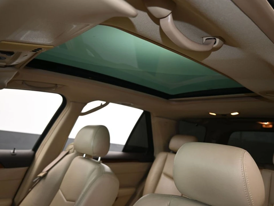 2008 Cadillac SRX - Image 11 of 12