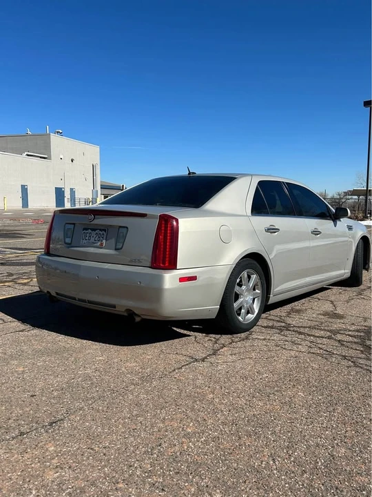 2008 Cadillac STS - Image 5 of 10