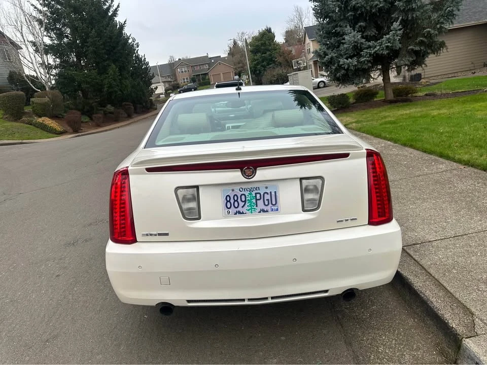 2008 Cadillac STS - Image 8 of 10