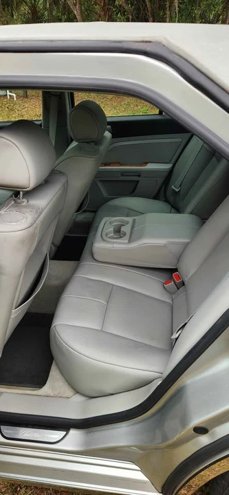 2008 Cadillac STS - Image 8 of 10