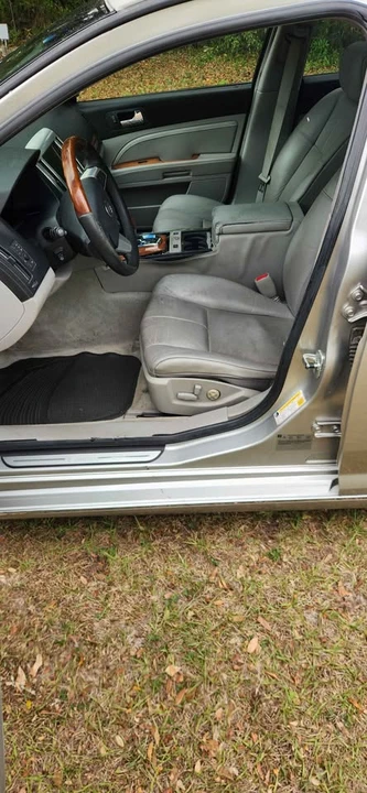2008 Cadillac STS - Image 9 of 10