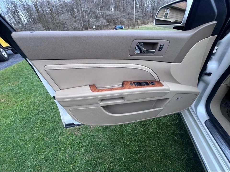 2008 Cadillac STS - Image 13 of 27