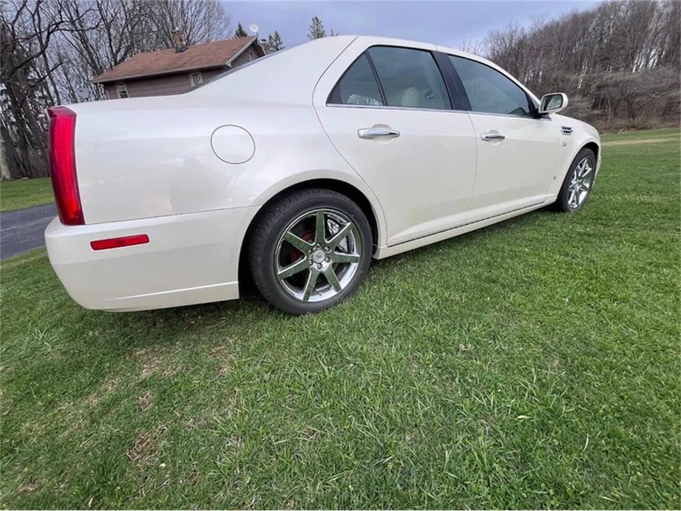 2008 Cadillac STS - Image 7 of 27