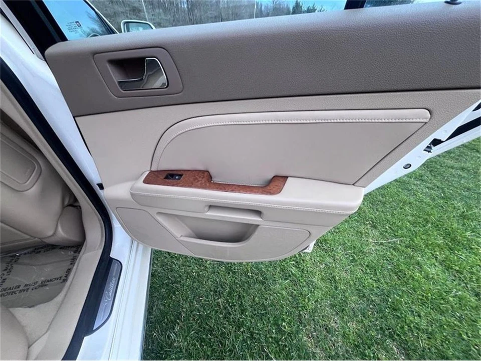 2008 Cadillac STS - Image 17 of 27