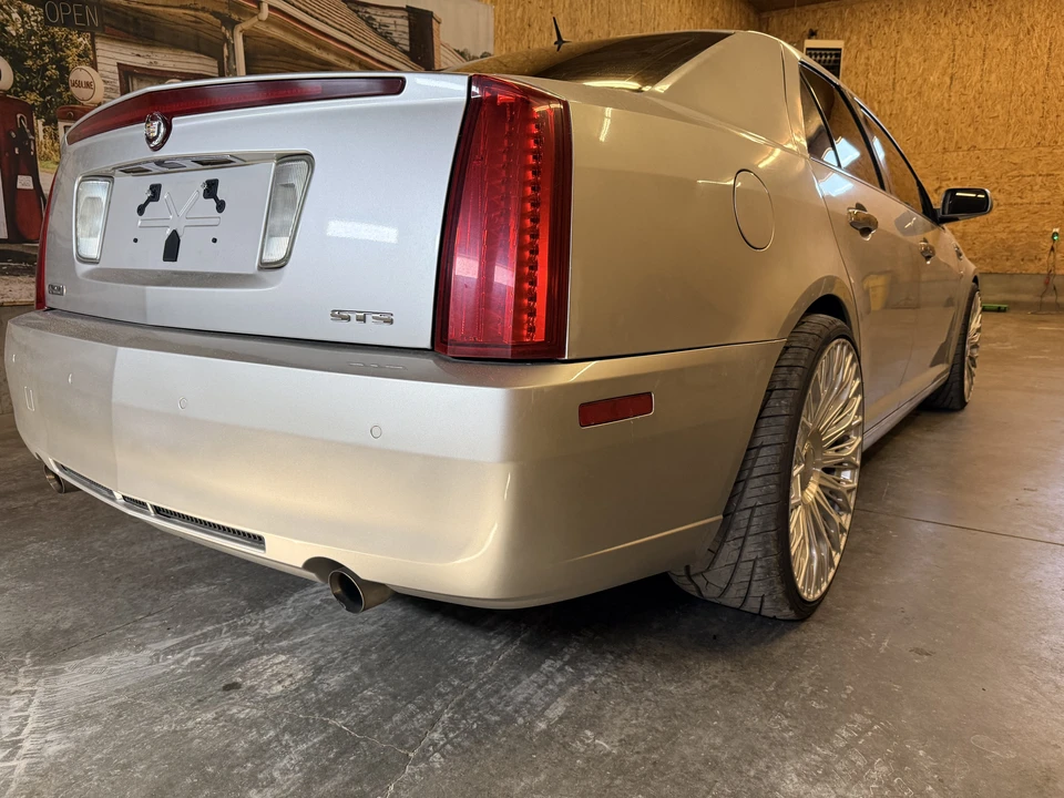 2008 Cadillac STS - Image 22 of 31