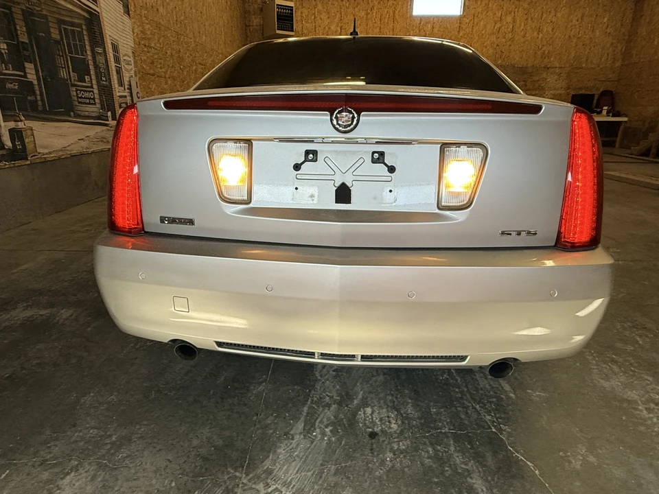 2008 Cadillac STS - Image 17 of 31