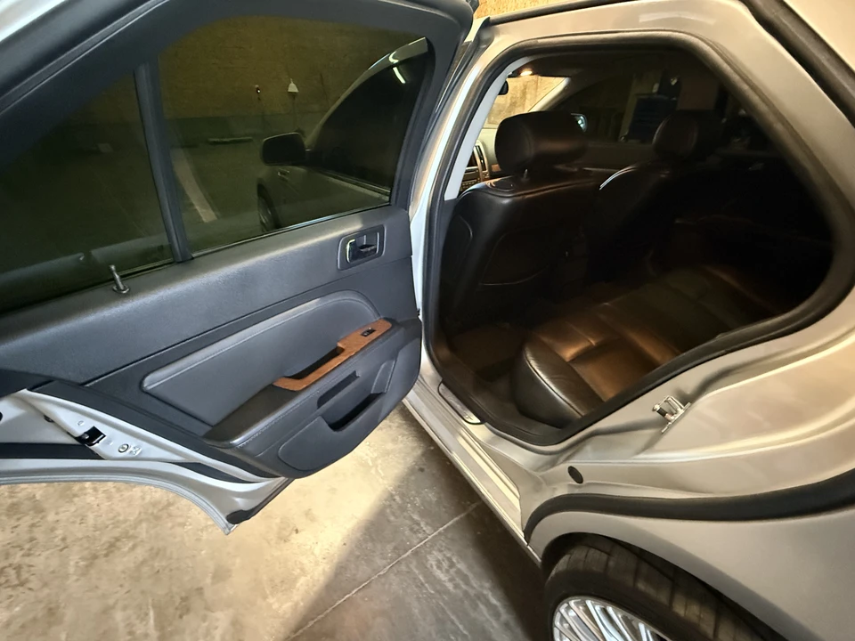 2008 Cadillac STS - Image 30 of 31