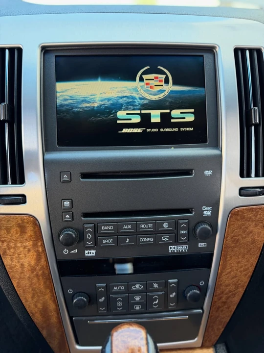 2008 Cadillac STS - Image 12 of 16
