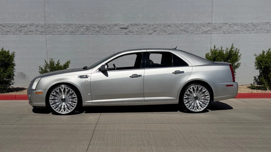 2008 Cadillac STS - Image 6 of 16