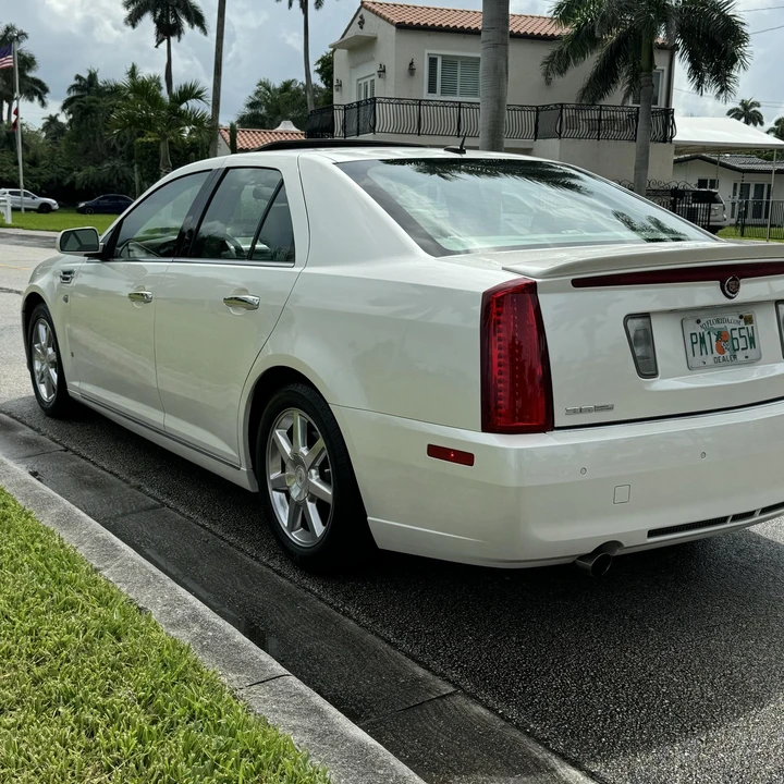 2008 Cadillac STS - Image 9 of 12