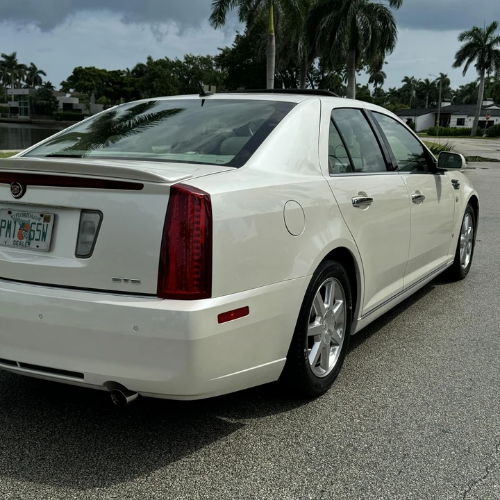2008 Cadillac STS - Image 11 of 12