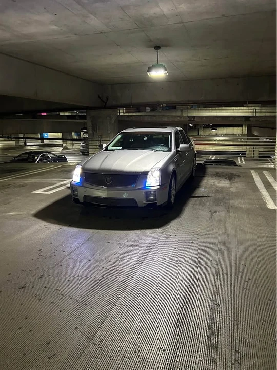2008 Cadillac STS-V - Image 5 of 14