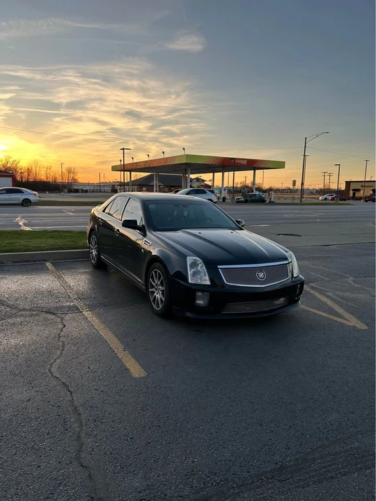2008 Cadillac STS-V - Image 2 of 8
