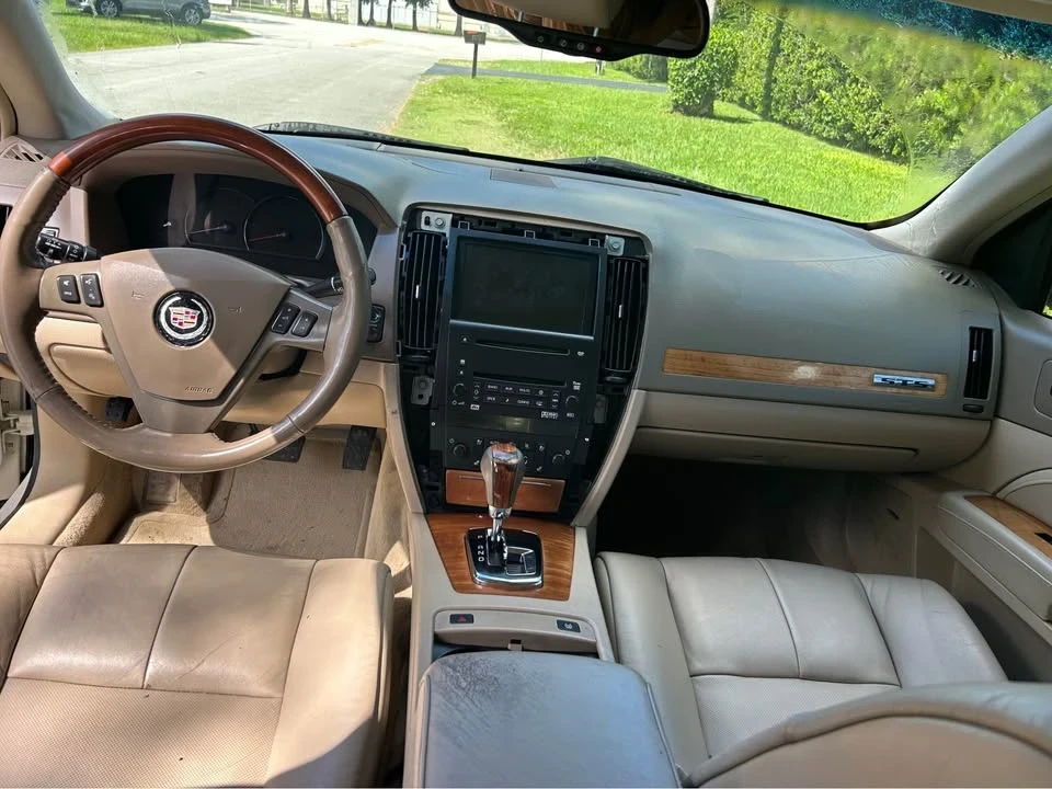2008 Cadillac STS - Image 6 of 7