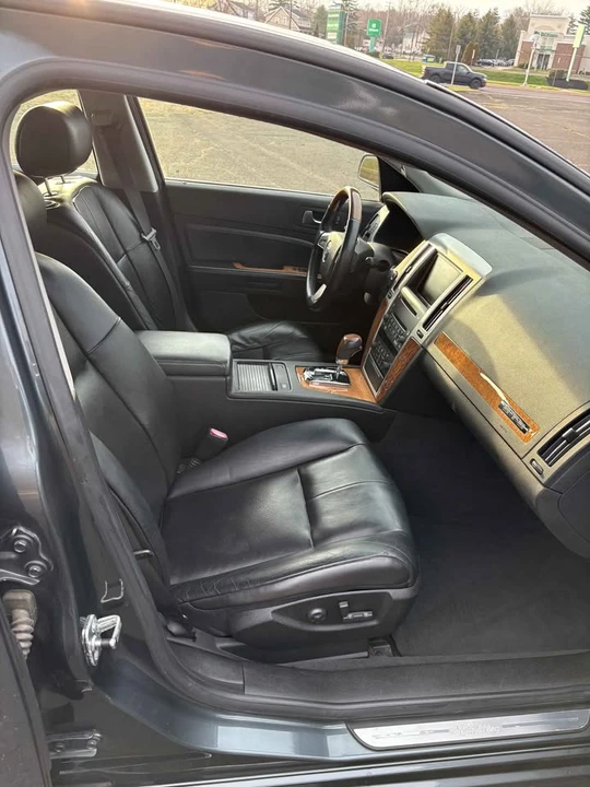 2008 Cadillac STS - Image 9 of 12