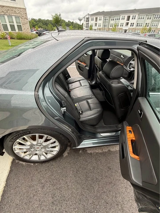 2008 Cadillac STS - Image 11 of 12