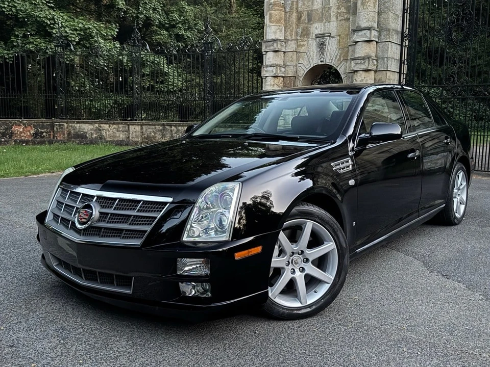 2008 Cadillac STS - Image 9 of 30