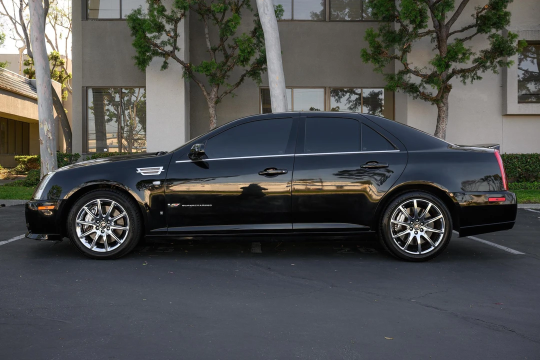 2008 Cadillac STS-V - Image 3 of 31