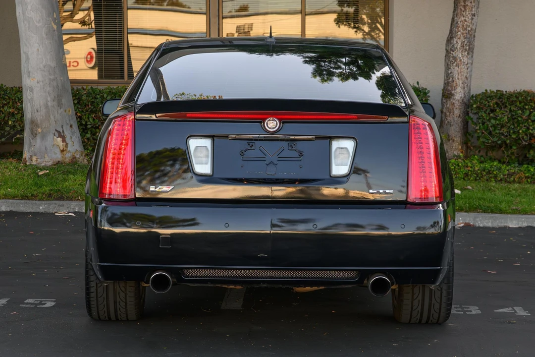 2008 Cadillac STS-V - Image 5 of 31