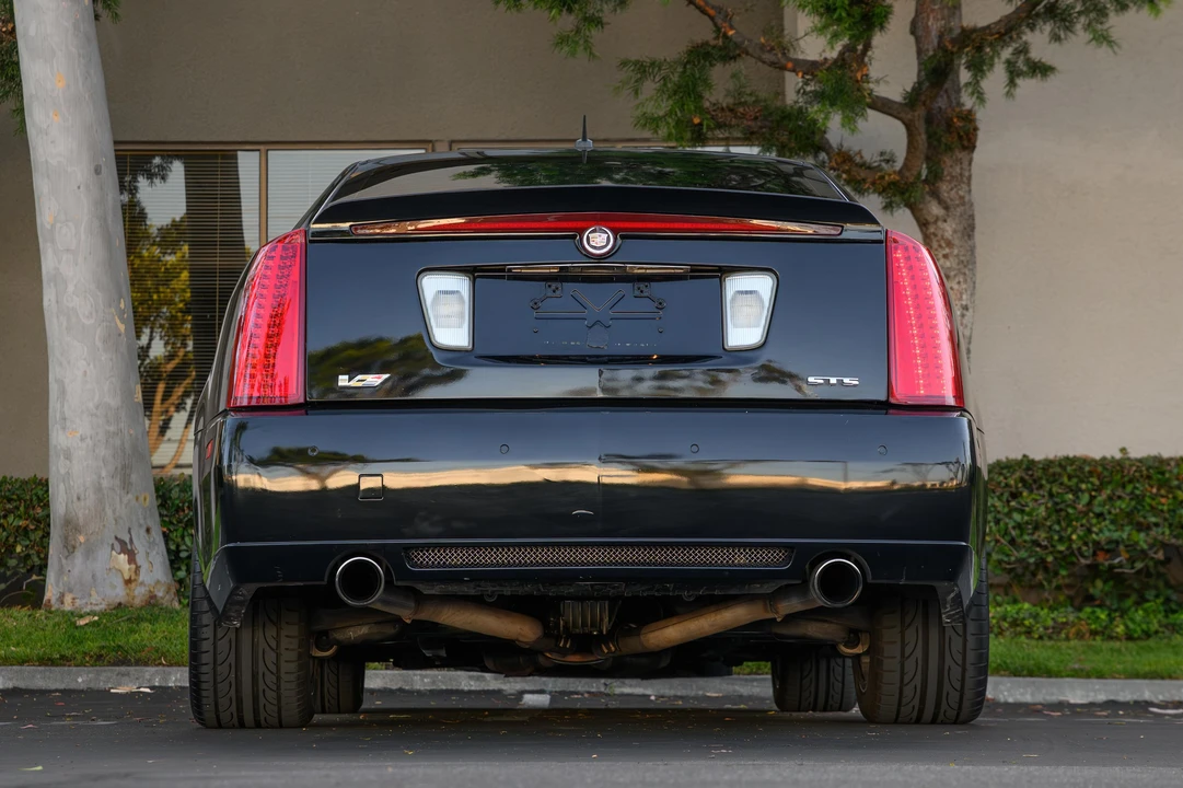 2008 Cadillac STS-V - Image 12 of 31