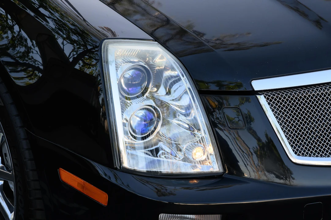 2008 Cadillac STS-V - Image 25 of 31