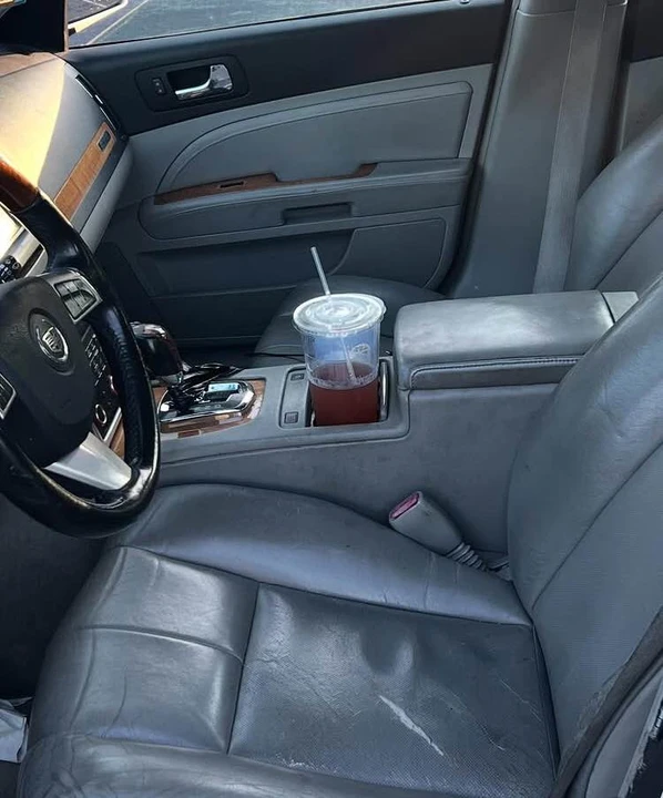 2008 Cadillac STS-V - Image 3 of 8