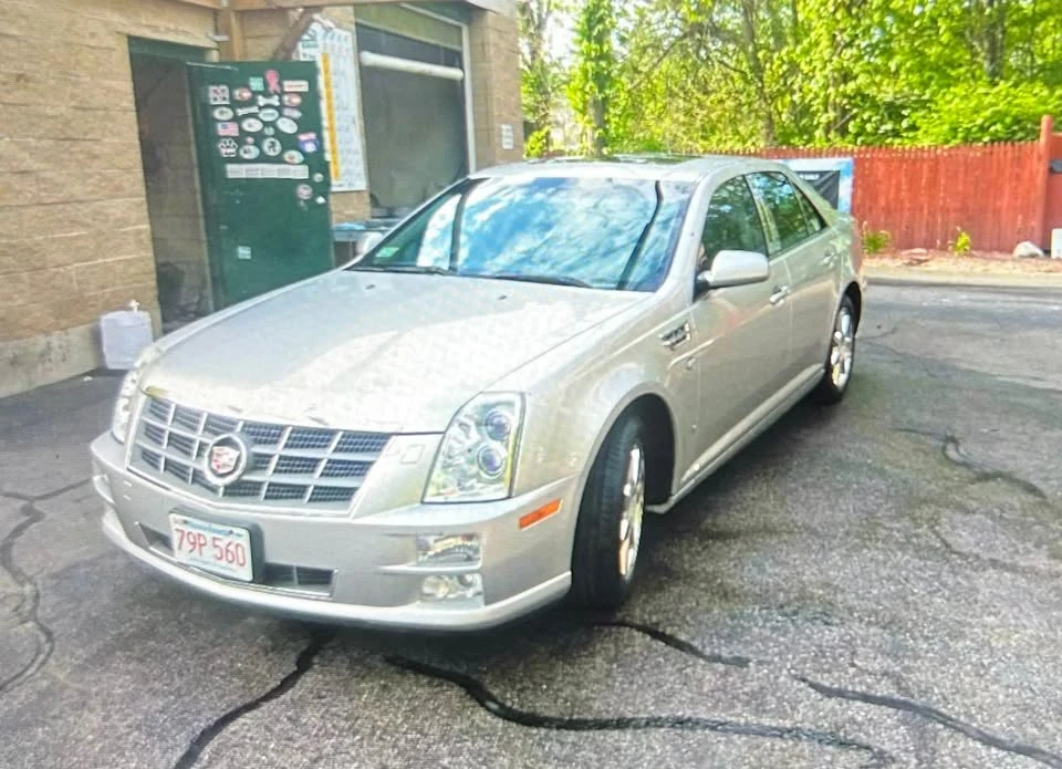 2008 Cadillac STS-V - Image 2 of 4