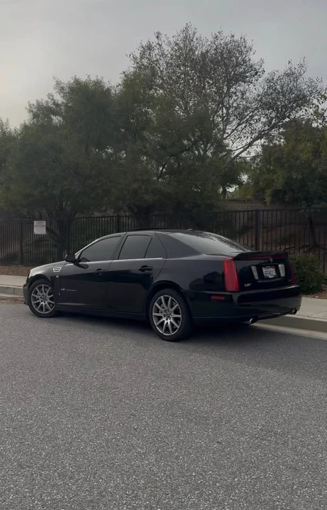 2008 Cadillac STS-V - Image 2 of 12
