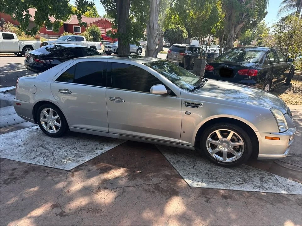 2008 Cadillac STS - Image 2 of 9