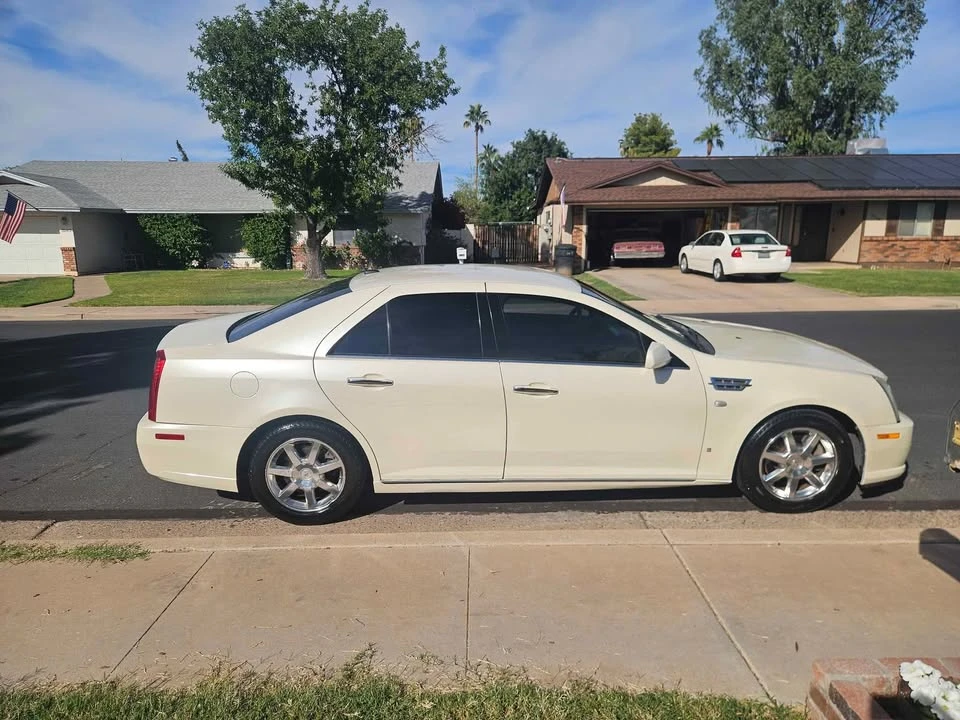 2008 Cadillac STS - Image 2 of 8