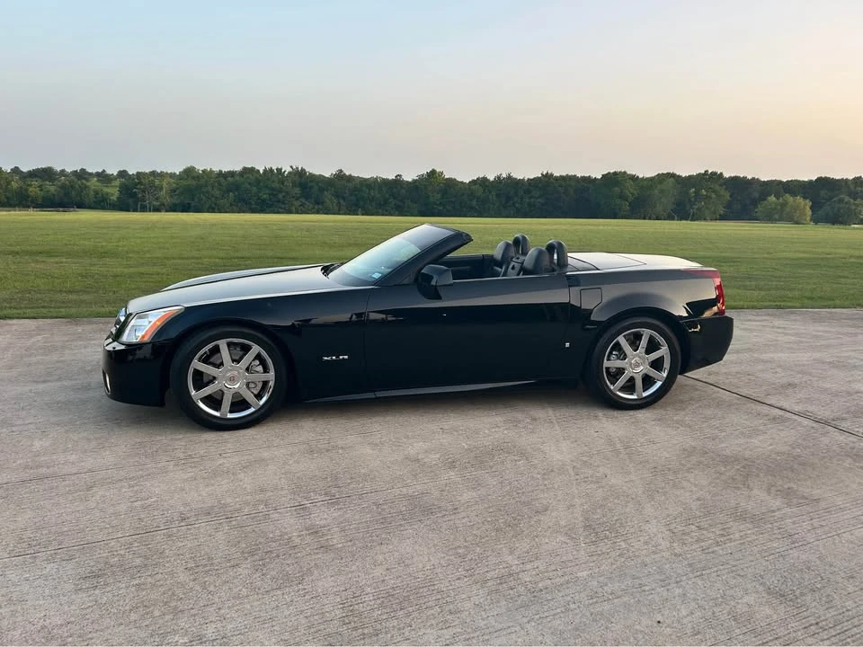 2008 Cadillac XLR - Image 2 of 14