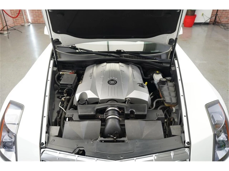 2008 Cadillac XLR - Image 12 of 31