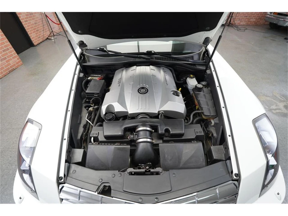 2008 Cadillac XLR - Image 29 of 31