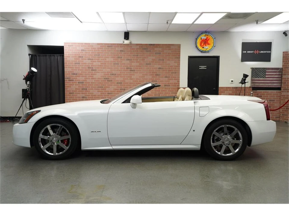 2008 Cadillac XLR - Image 4 of 31
