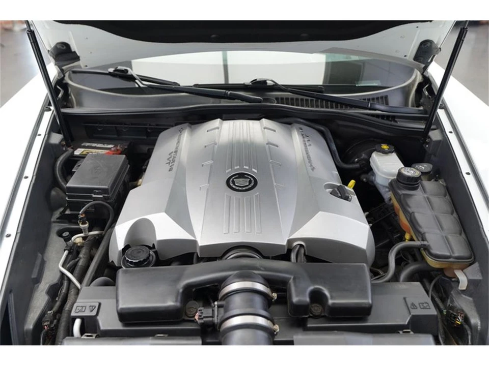 2008 Cadillac XLR - Image 15 of 31