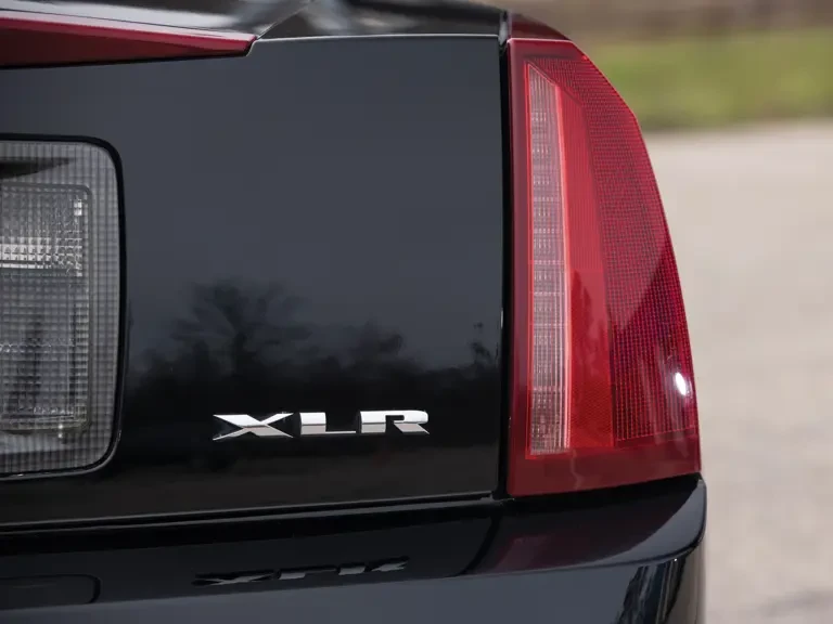 2008 Cadillac XLR - Image 15 of 19